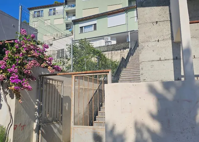 Dori's Vollga By Bohem * Durrës